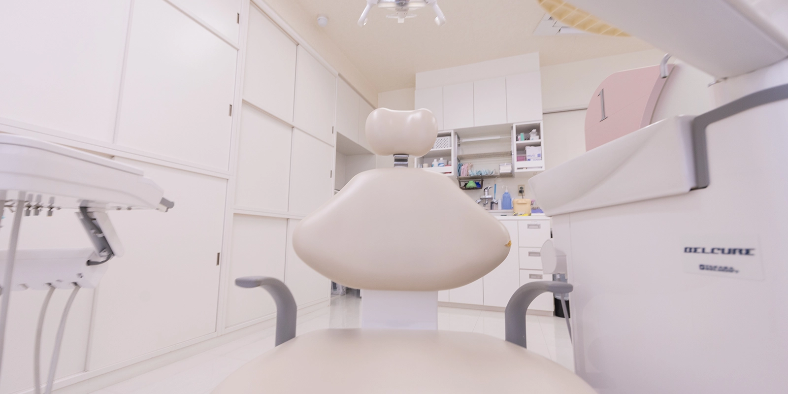 隣の歯への影響イメージ